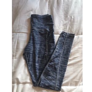 High waisted Blue Full Length Leggings w/ pockets!
